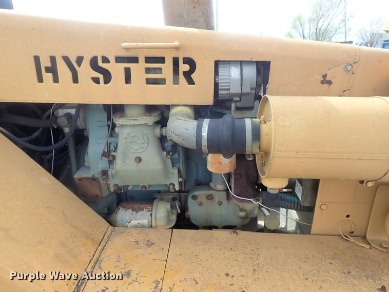 image for item DG3078 Hyster C530A pneumatic roller