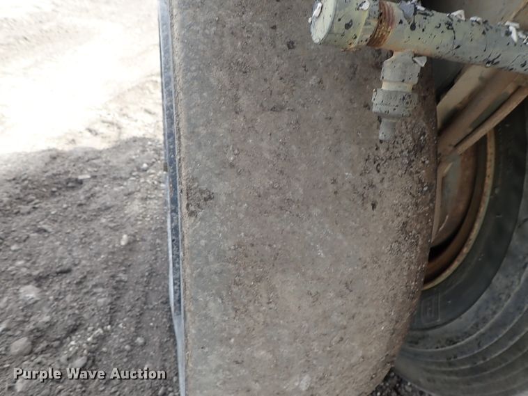 image for item DG3078 Hyster C530A pneumatic roller