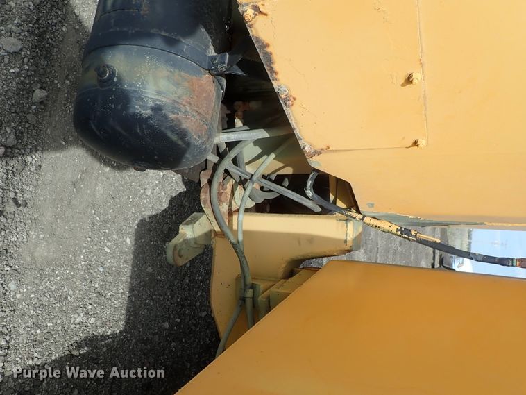 image for item DG3078 Hyster C530A pneumatic roller