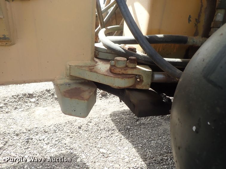 image for item DG3078 Hyster C530A pneumatic roller