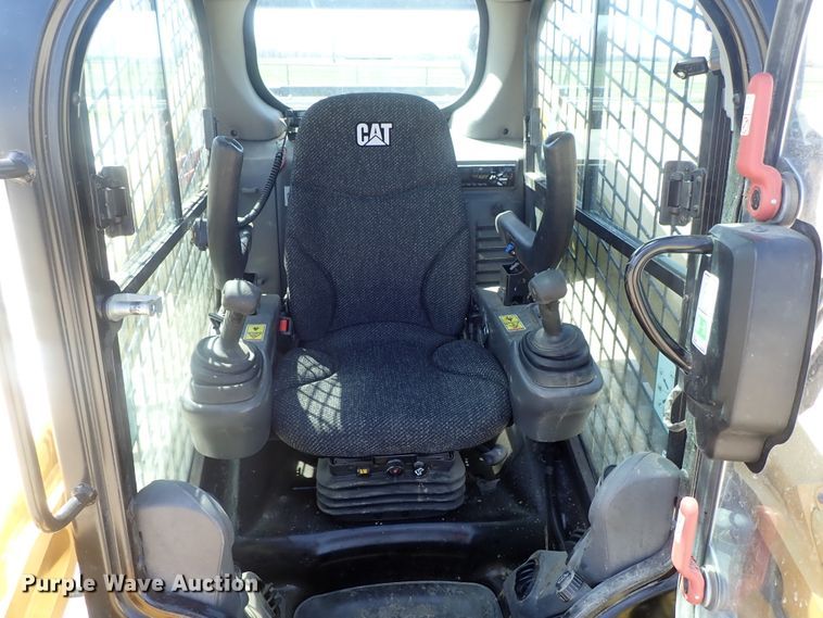 image for item DG3079 2017 Caterpillar 289D  tracked skid steer loader