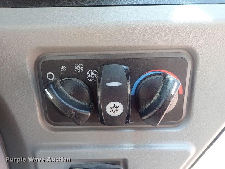 image for item DG3079 2017 Caterpillar 289D  tracked skid steer loader