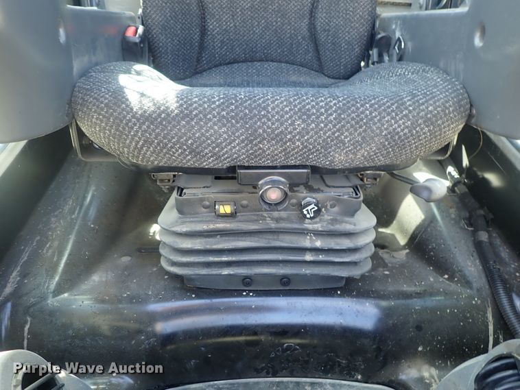 image for item DG3079 2017 Caterpillar 289D  tracked skid steer loader