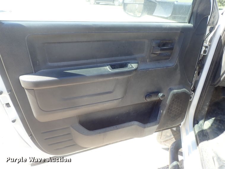 image for item DG3080 2011 Dodge Ram 5500  service truck