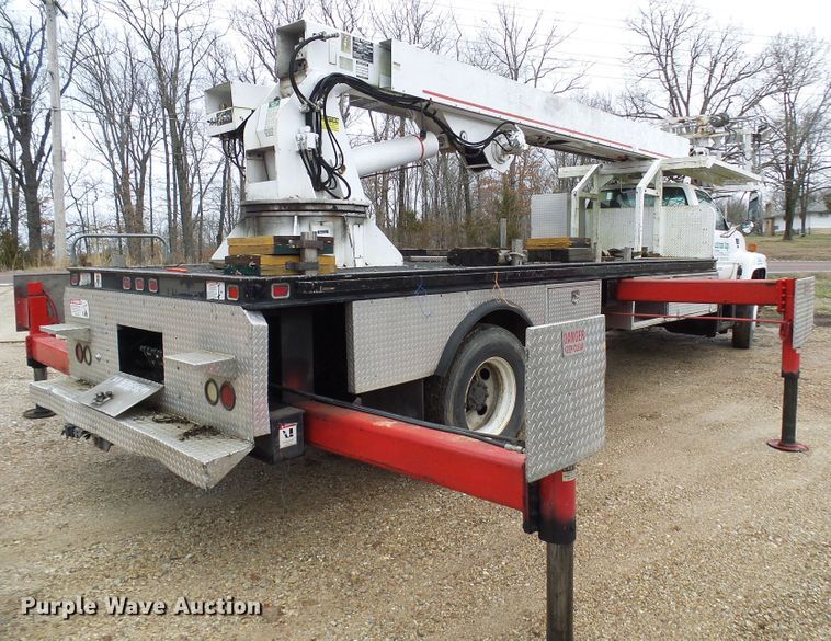 image for item DG5595 1999 Chevrolet C7500 bucket truck