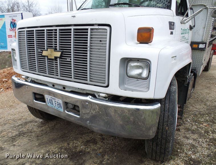 image for item DG5595 1999 Chevrolet C7500 bucket truck