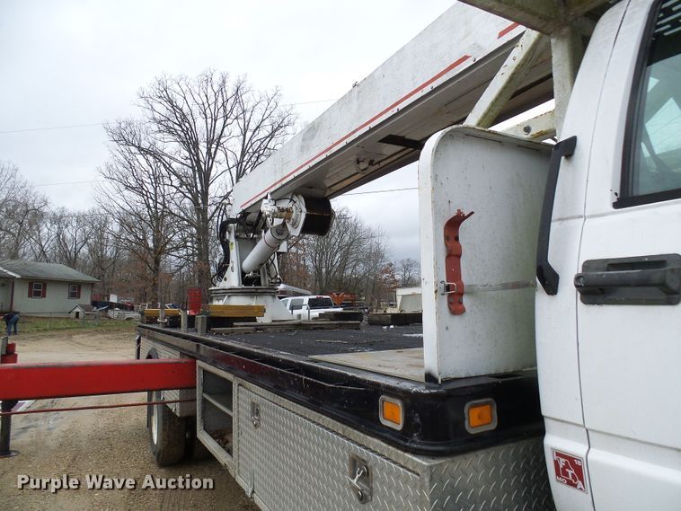 image for item DG5595 1999 Chevrolet C7500 bucket truck