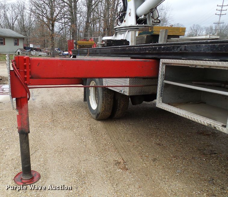 image for item DG5595 1999 Chevrolet C7500 bucket truck