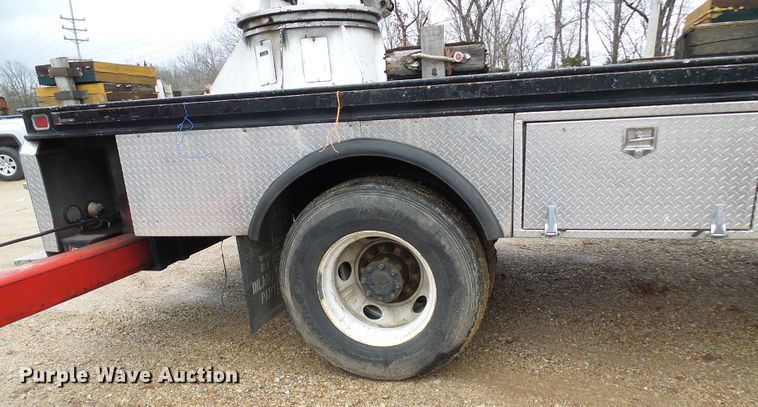 image for item DG5595 1999 Chevrolet C7500 bucket truck