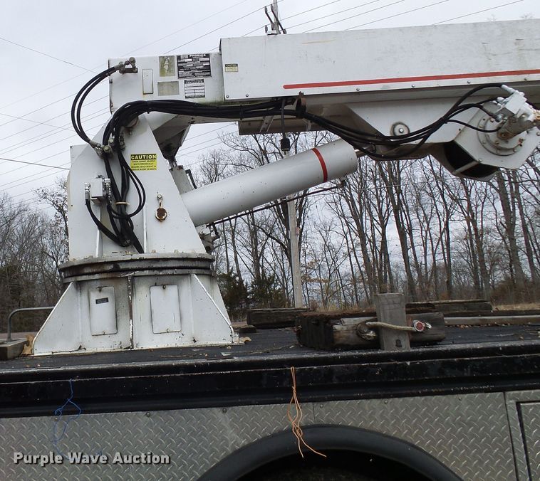 image for item DG5595 1999 Chevrolet C7500 bucket truck