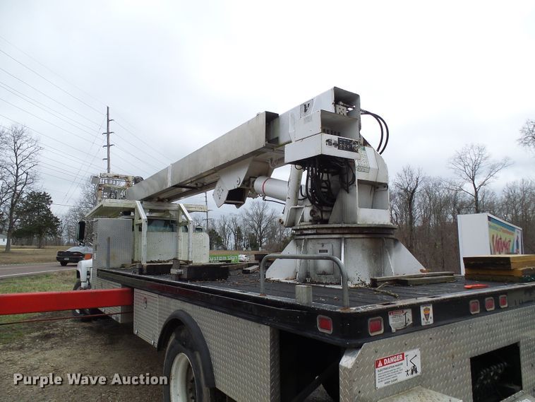 image for item DG5595 1999 Chevrolet C7500 bucket truck
