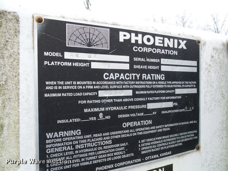 image for item DG5595 1999 Chevrolet C7500 bucket truck