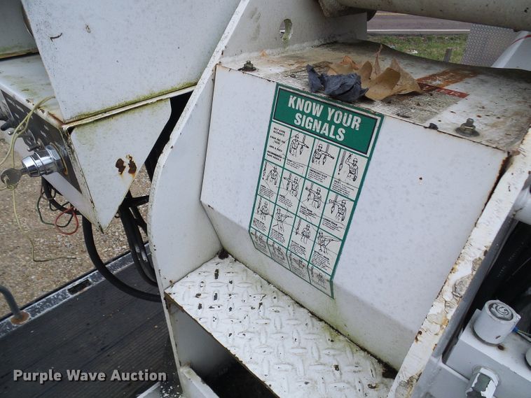 image for item DG5595 1999 Chevrolet C7500 bucket truck