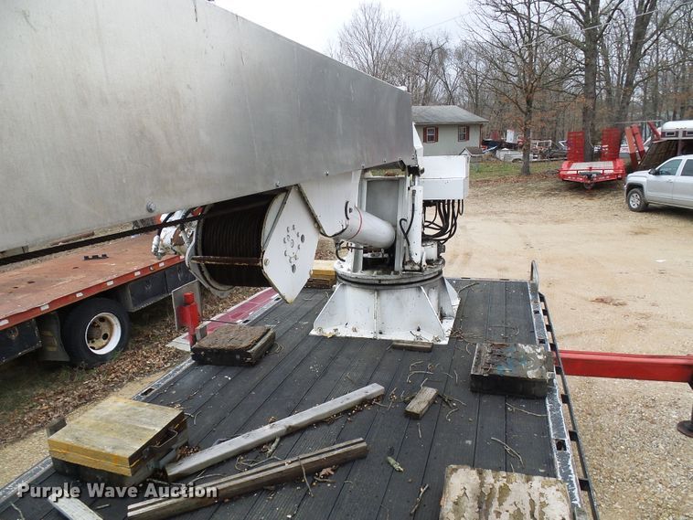 image for item DG5595 1999 Chevrolet C7500 bucket truck