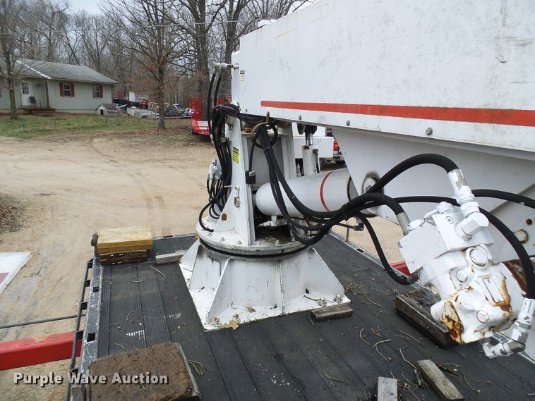 image for item DG5595 1999 Chevrolet C7500 bucket truck