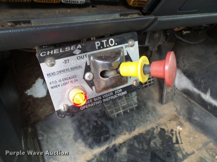 image for item DG5595 1999 Chevrolet C7500 bucket truck