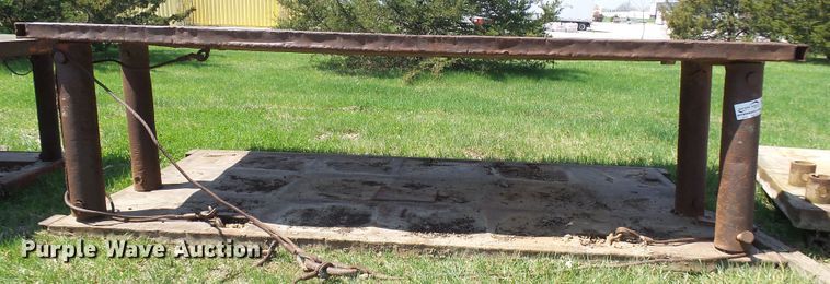 image for item DG5619 Trench box