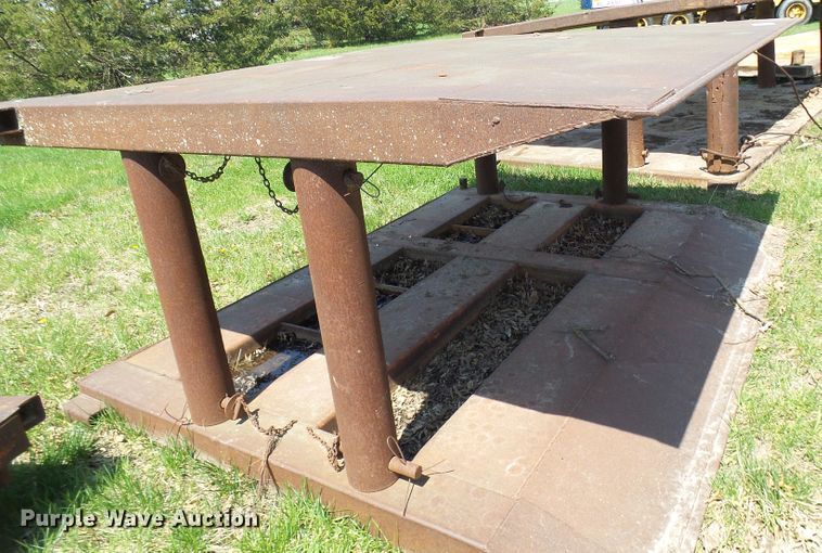 image for item DG5620 Trench box