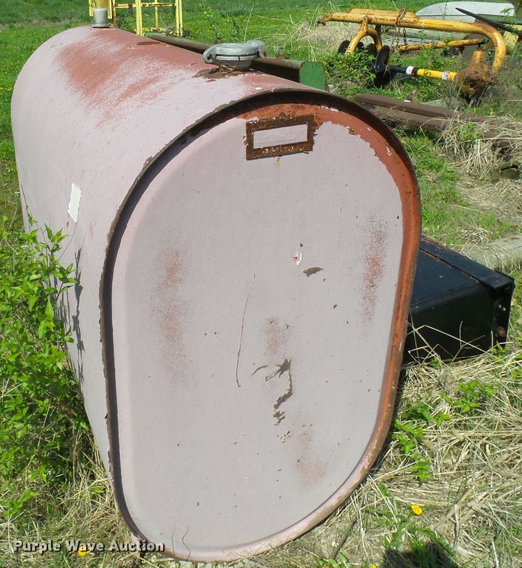 image for item DG5632 (2) fuel tanks
