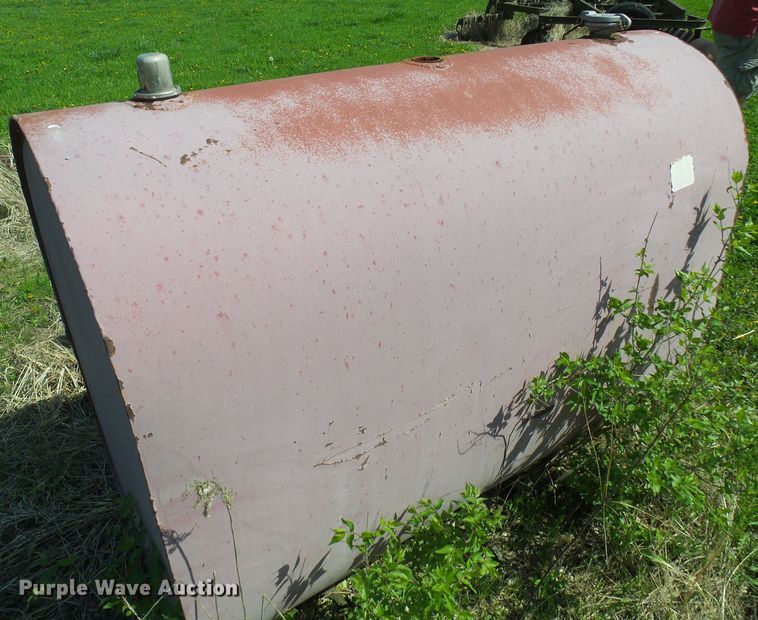 image for item DG5632 (2) fuel tanks