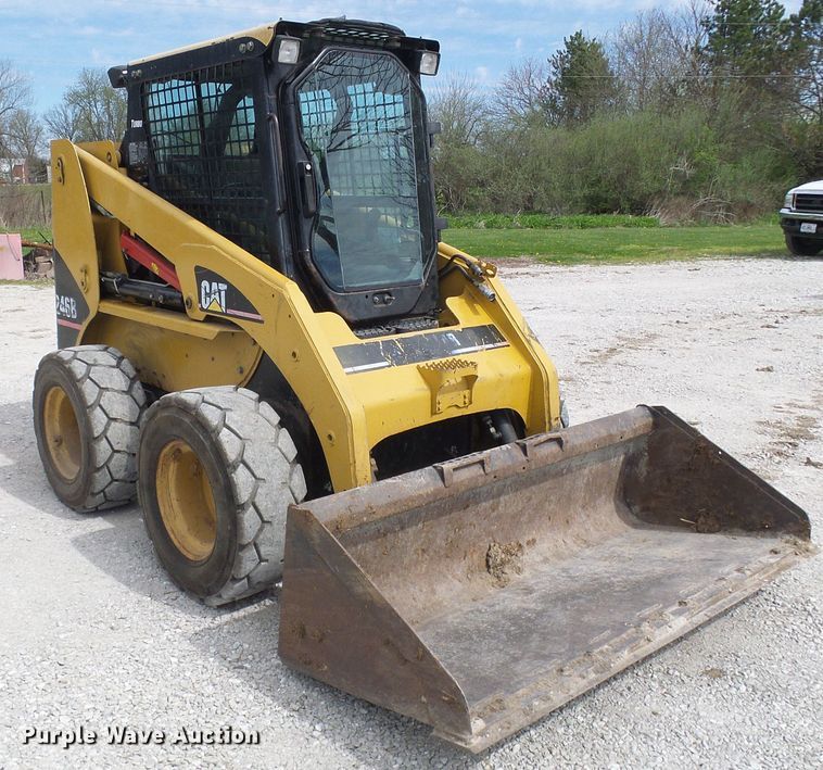 image for item DG5636 2005 Caterpillar  246B skid steer loader