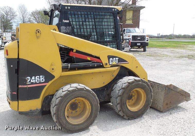 image for item DG5636 2005 Caterpillar  246B skid steer loader