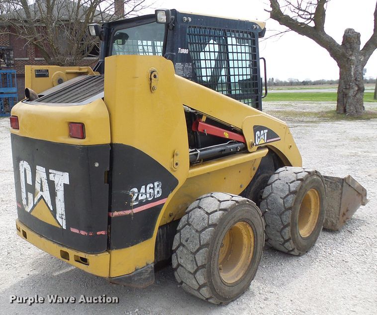 image for item DG5636 2005 Caterpillar  246B skid steer loader