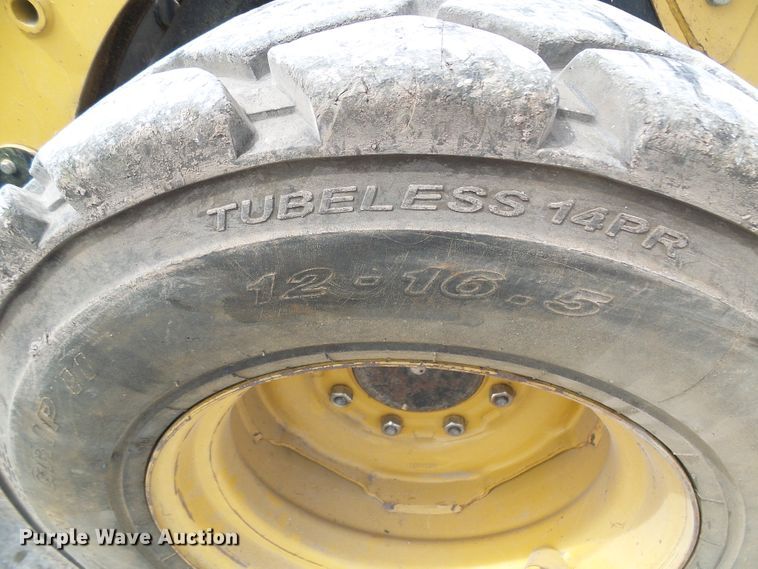 image for item DG5636 2005 Caterpillar  246B skid steer loader