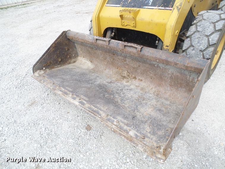 image for item DG5636 2005 Caterpillar  246B skid steer loader