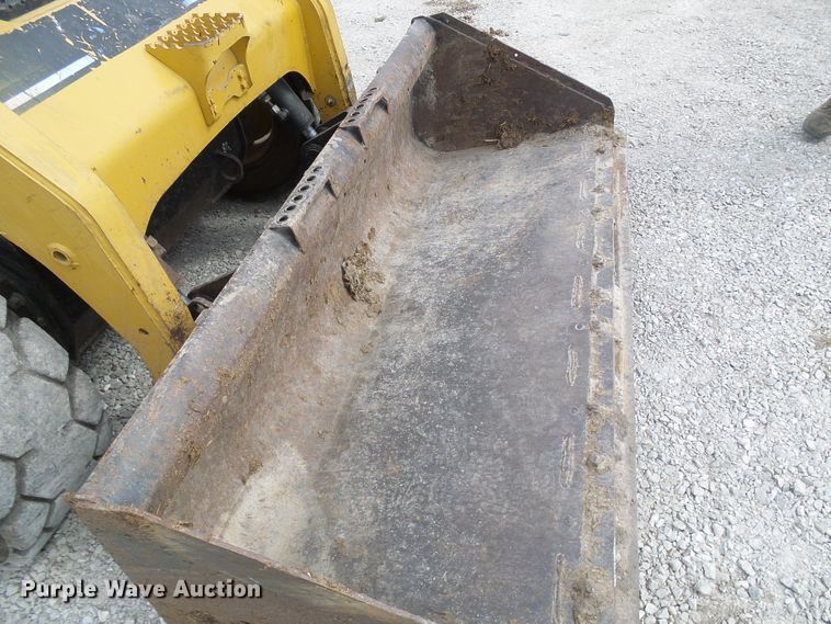 image for item DG5636 2005 Caterpillar  246B skid steer loader