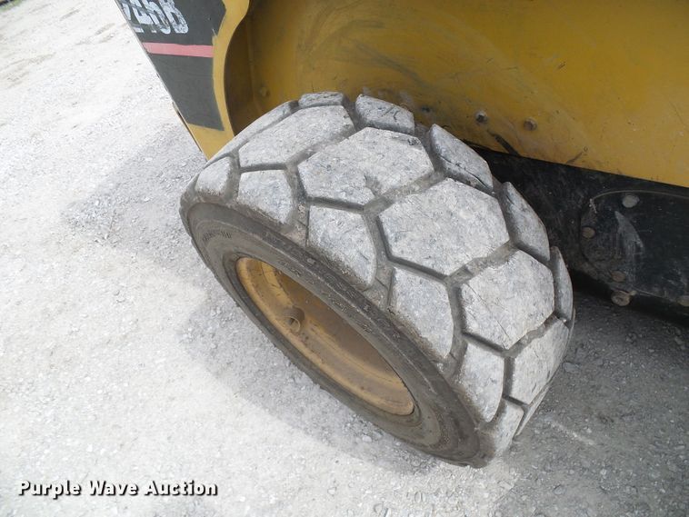 image for item DG5636 2005 Caterpillar  246B skid steer loader