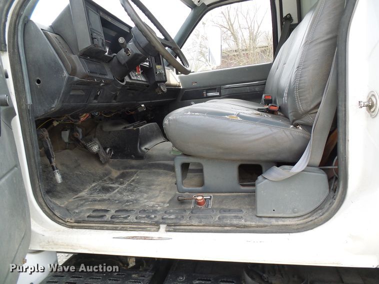 image for item DG5637 1991 GMC TopKick C6500 dump truck