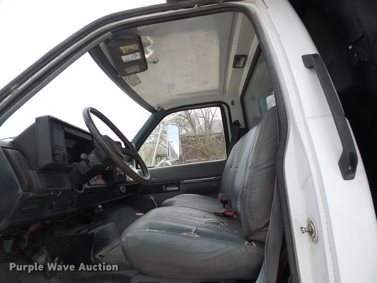 image for item DG5637 1991 GMC TopKick C6500 dump truck