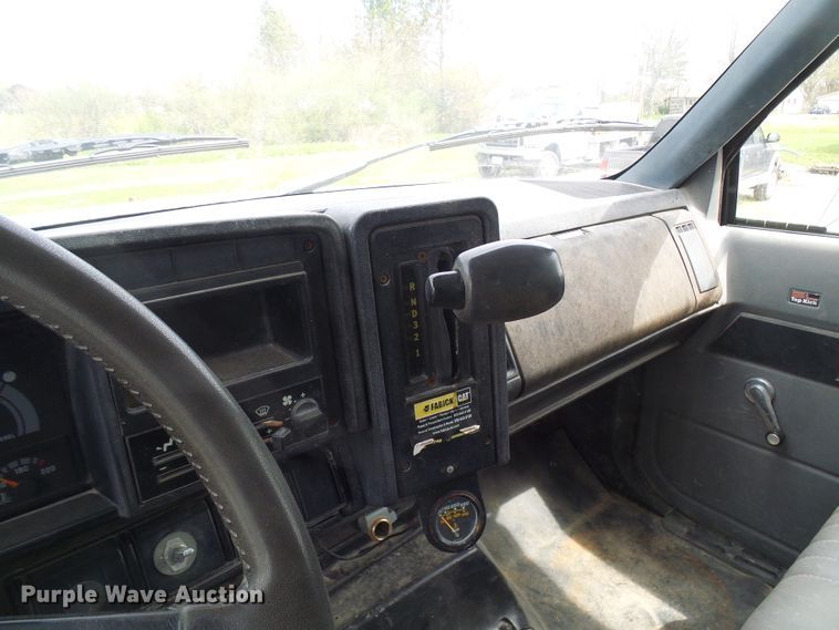 image for item DG5637 1991 GMC TopKick C6500 dump truck