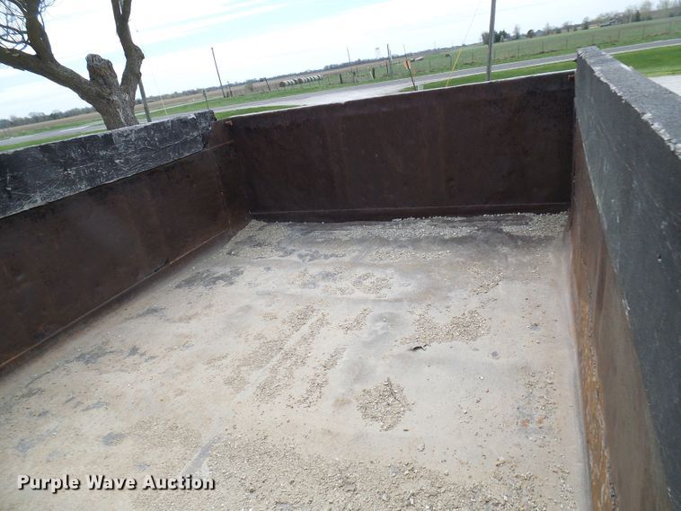 image for item DG5637 1991 GMC TopKick C6500 dump truck