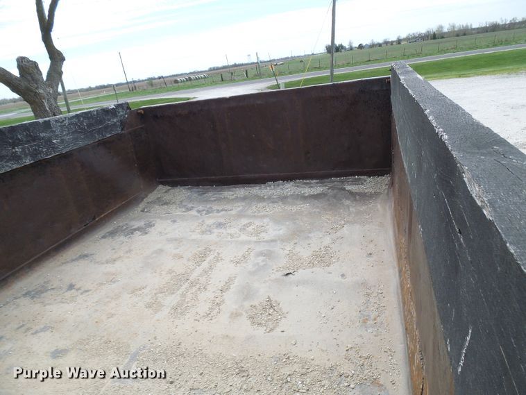 image for item DG5637 1991 GMC TopKick C6500 dump truck