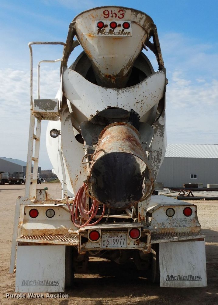 image for item DG6407 1995 Mack DM690S ready mix truck