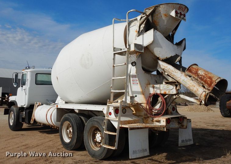 image for item DG6407 1995 Mack DM690S ready mix truck