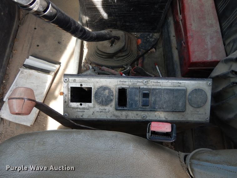 image for item DG6407 1995 Mack DM690S ready mix truck