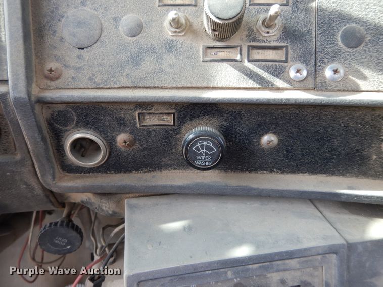 image for item DG6407 1995 Mack DM690S ready mix truck