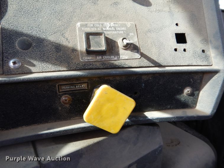 image for item DG6407 1995 Mack DM690S ready mix truck