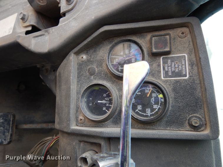 image for item DG6407 1995 Mack DM690S ready mix truck