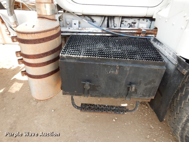 image for item DG6407 1995 Mack DM690S ready mix truck