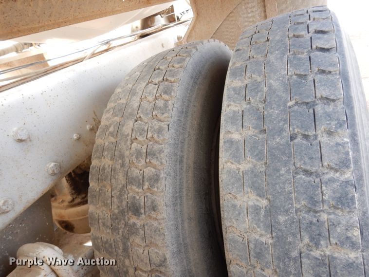 image for item DG6407 1995 Mack DM690S ready mix truck