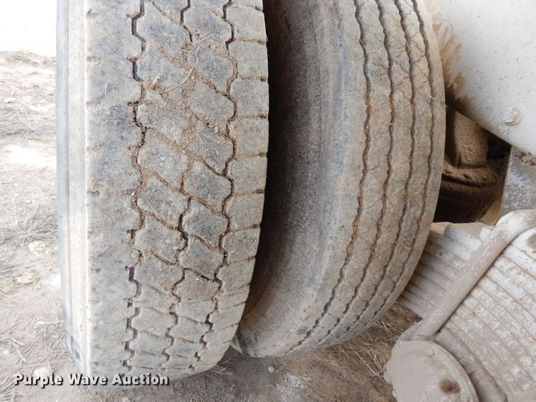 image for item DG6407 1995 Mack DM690S ready mix truck