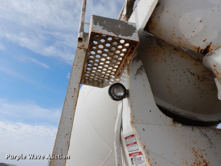 image for item DG6407 1995 Mack DM690S ready mix truck