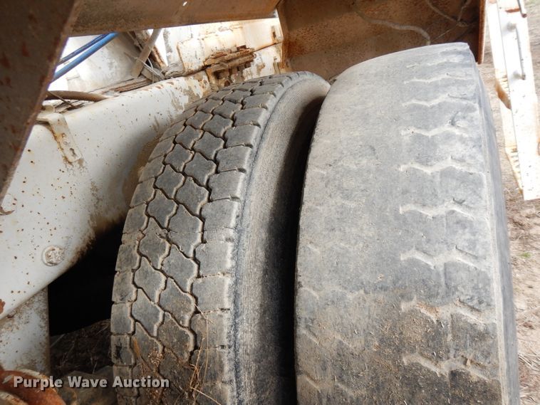 image for item DG6407 1995 Mack DM690S ready mix truck