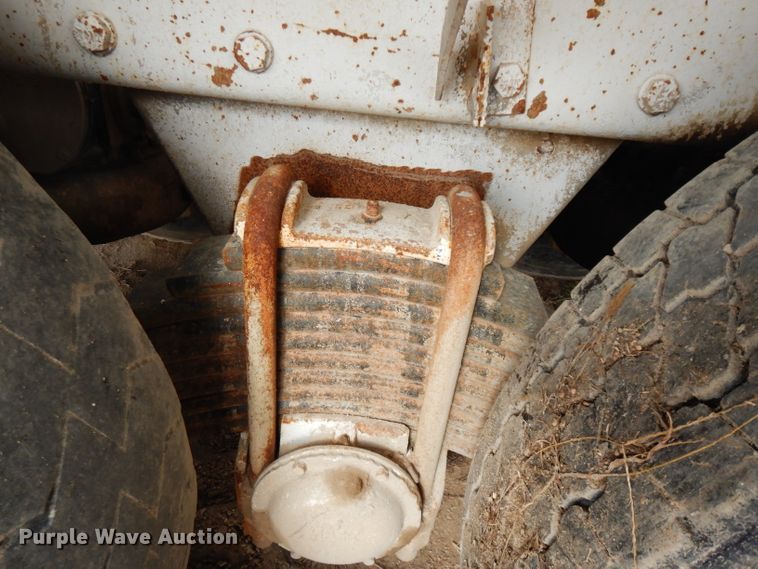 image for item DG6407 1995 Mack DM690S ready mix truck