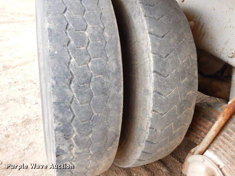 image for item DG6407 1995 Mack DM690S ready mix truck