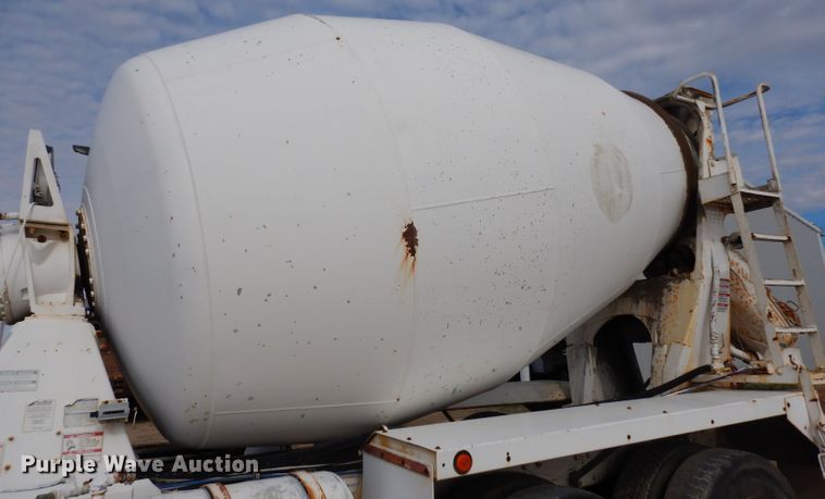 image for item DG6407 1995 Mack DM690S ready mix truck